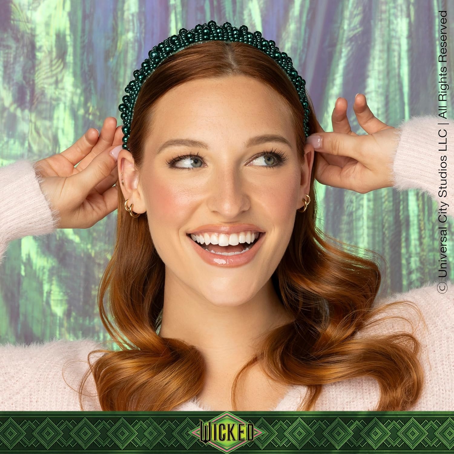 image:imageCONAIR Scunci Pearl Headband ideal for all occasions fashionable and trendy nonslip head band hair accessories for women holiday headwear stocking stuffers gifts for her IvoryEmerald City Green
