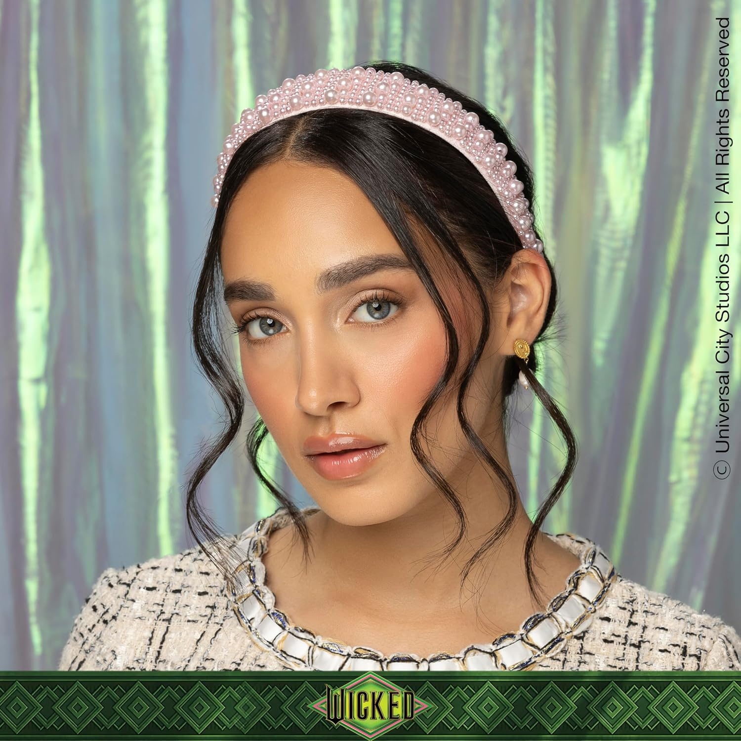 image:imageCONAIR Scunci Pearl Headband ideal for all occasions fashionable and trendy nonslip head band hair accessories for women holiday headwear stocking stuffers gifts for her IvoryGlinda Pink 1