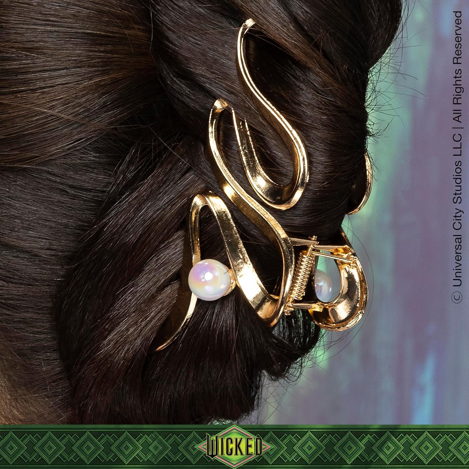 image:imageScunci Wicked Glinda Gold Claw Clip Hair Accessory Gold 1 Count Pack of 1Glinda Gold